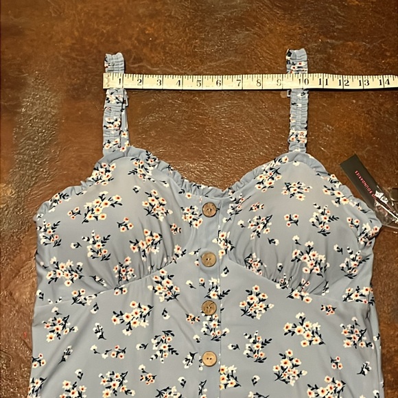 💰👀 Bundle 4/$20 👀💰
No Boundaries dress - Picture 9 of 13